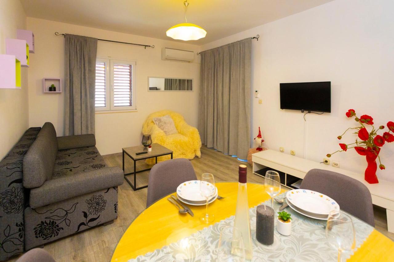 Apartman Angie Makarska Buitenkant foto