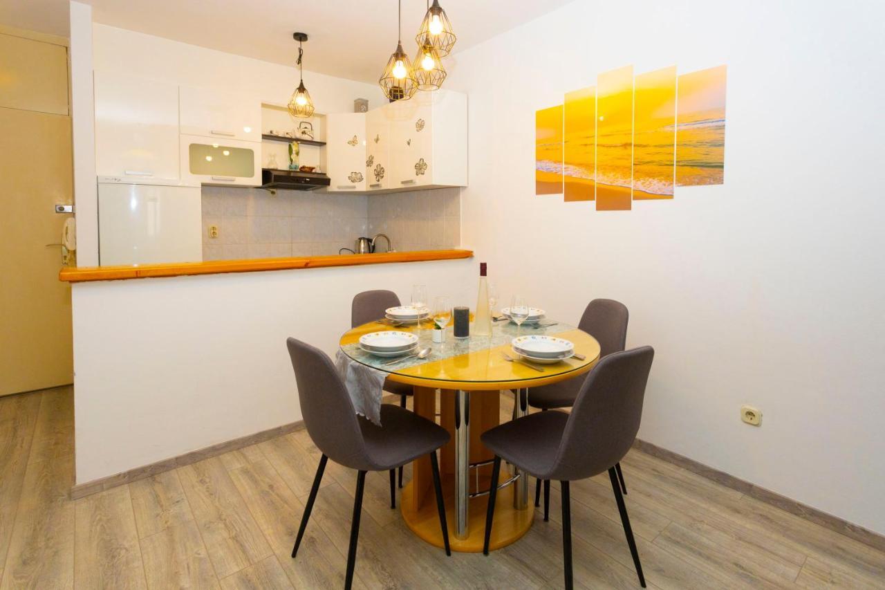 Apartman Angie Makarska Buitenkant foto