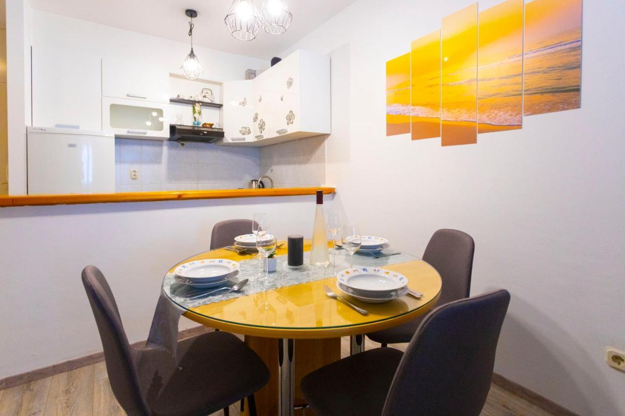 Apartman Angie Makarska Buitenkant foto
